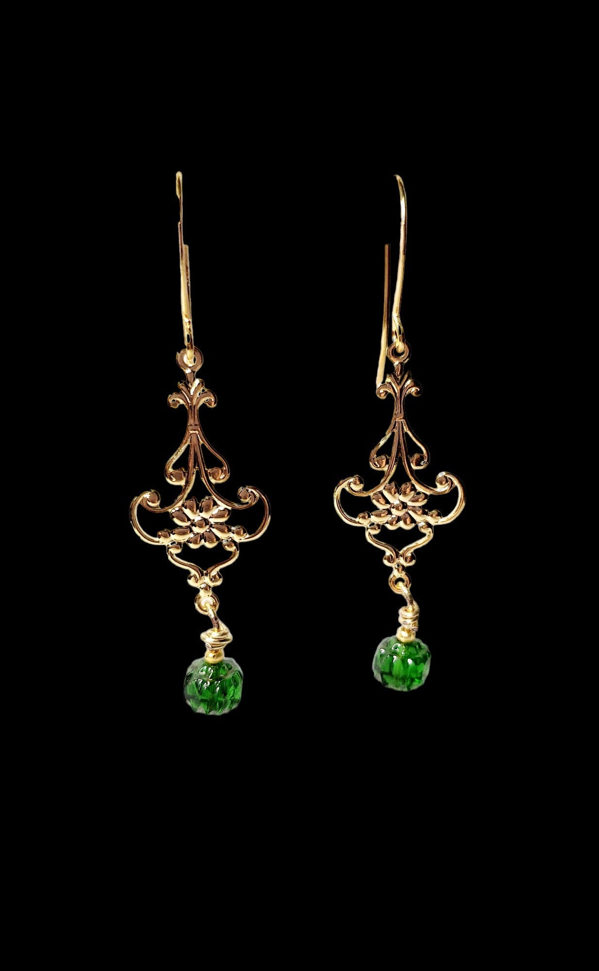 Emerald Czech Glass and Gold Chanelier Earrings