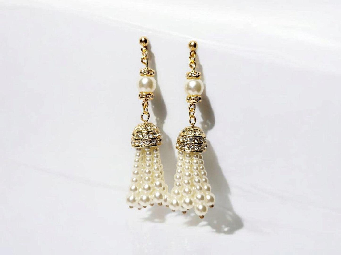Vintage Sytle Pearl Tassle Earrings in Gold