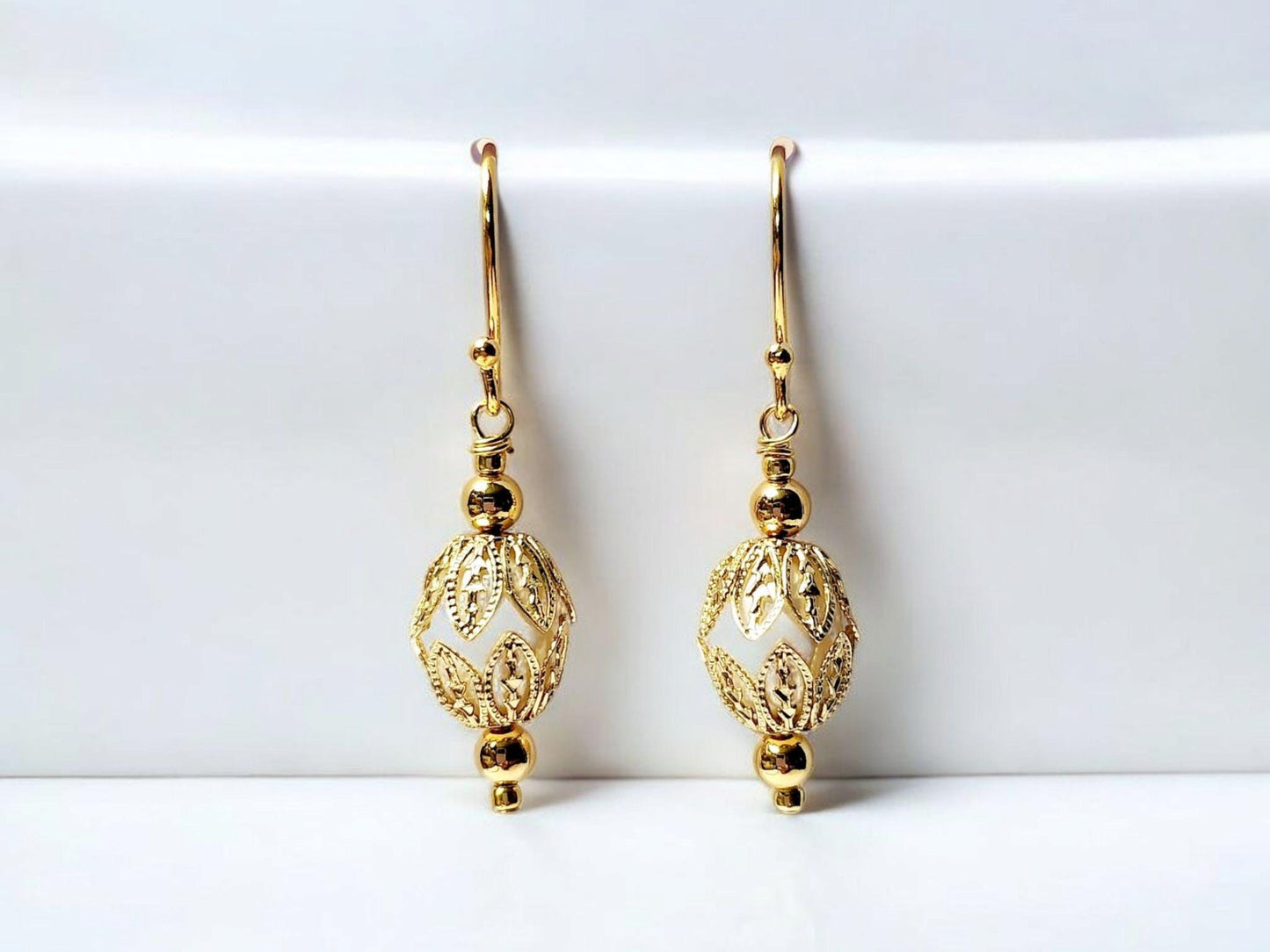 Elegant Freshwater Pearl and Gold filigree Drop Earrings