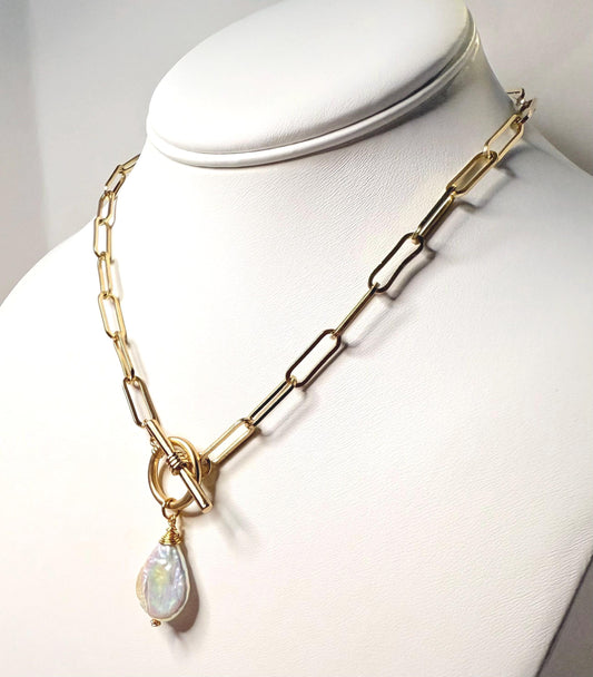 Teardrop Pearl Pendant Necklace – Gold Paperclip Chain with Front Toggle Clasp