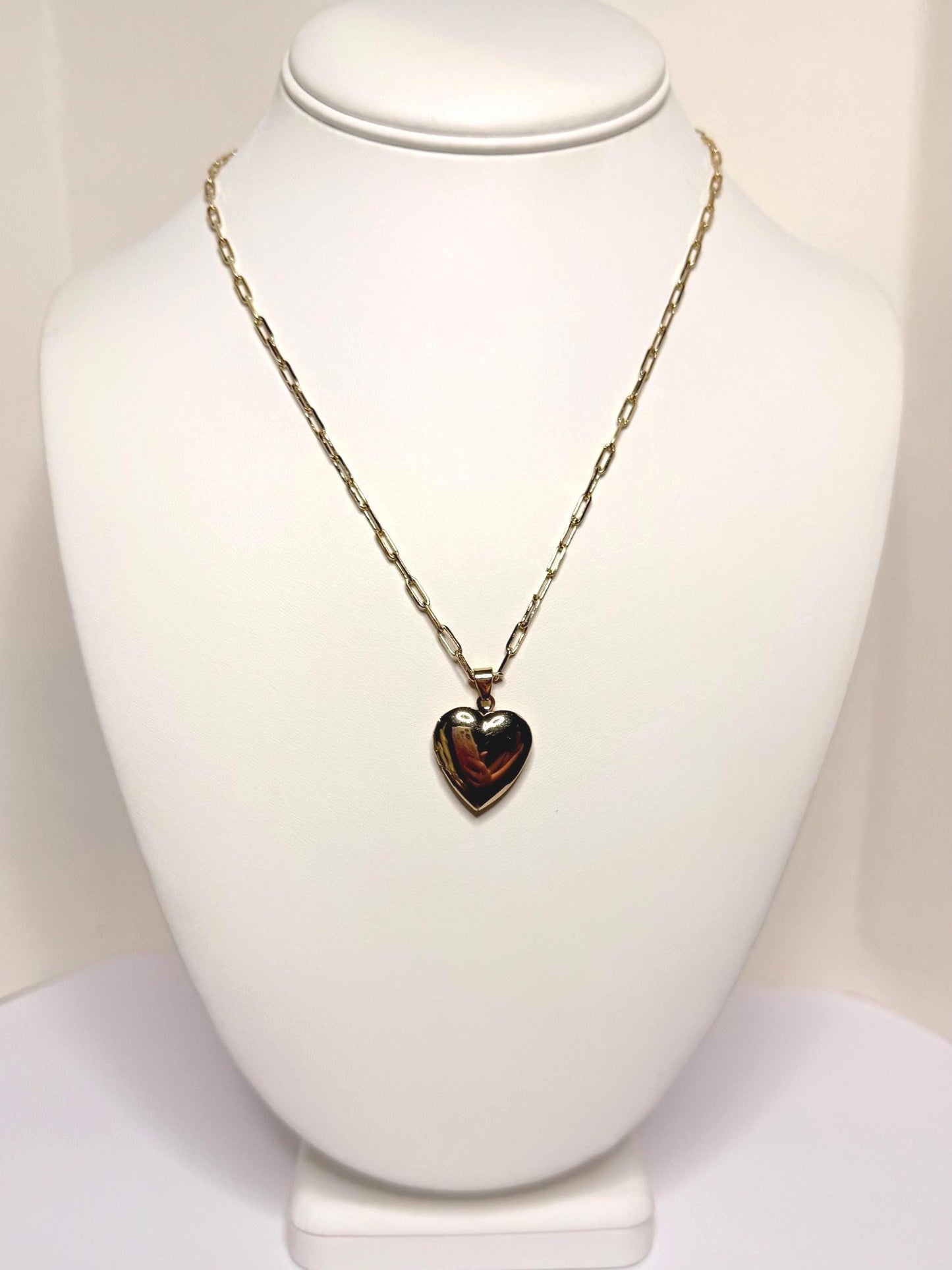 Gold Heart Locket Necklace on Adjustable Paperclip Chain – Timeless Sweetheart Gift