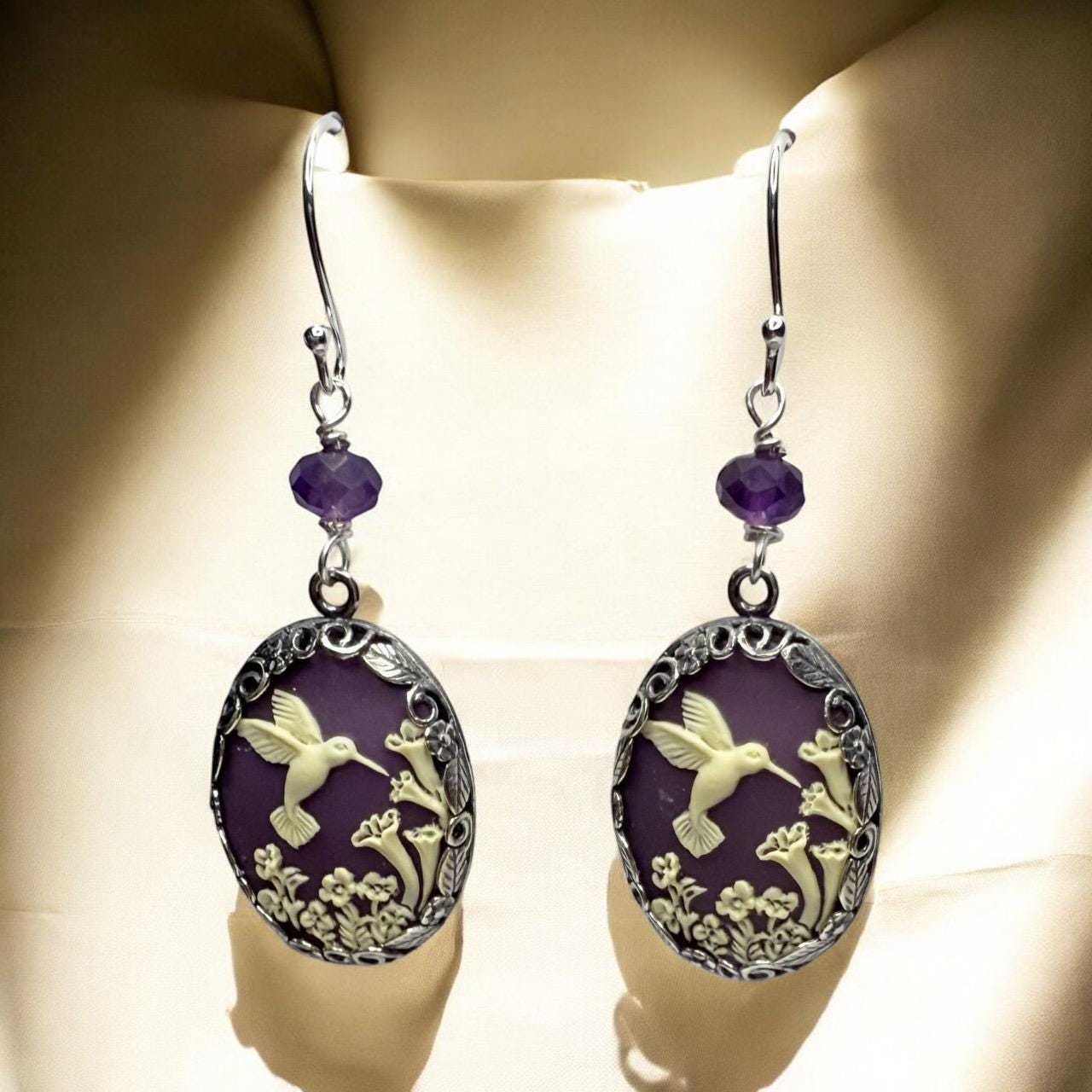 Hummingbird Lucite Cabochon in floral bezel setting with Ameythst (natural) accents