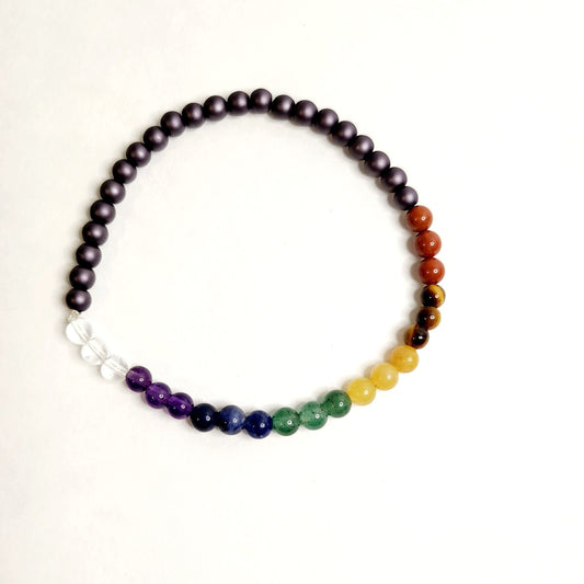 Chakra Bracelet stretchy Crystal Quartz, Amethyst, Sodalite, Green Aventurine, Yellow "Jade", Tigereye, Carnelian and Red Jasper 4mm