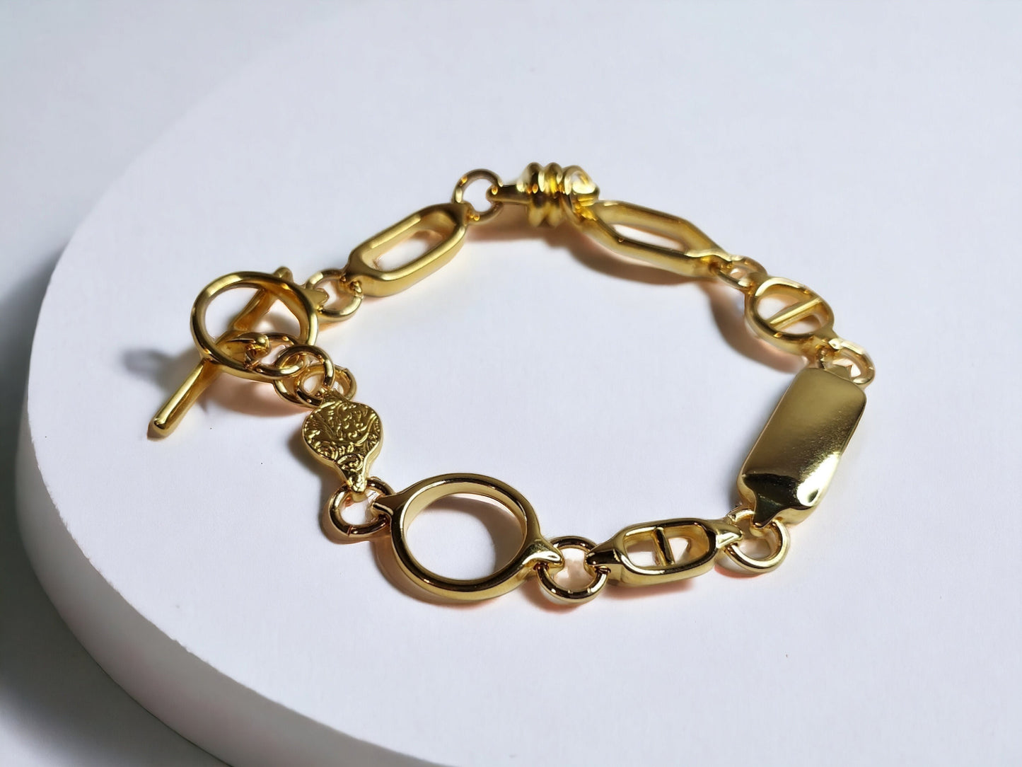 Modern Geometric 24kt gold plated link bracelet with toggle clasp