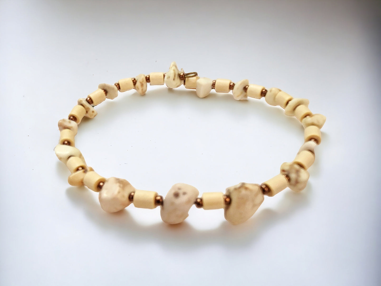 Natural Howlite and wood beaded bracelet on memory wire