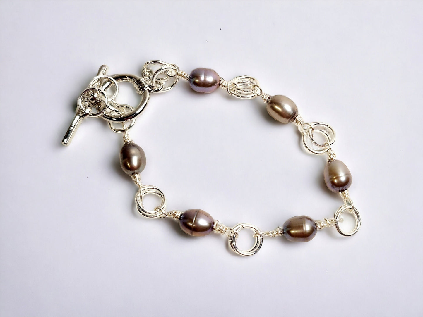 Peacock pearl bracelet, 5-6mm rice pearls, silver plated, toggle clasp