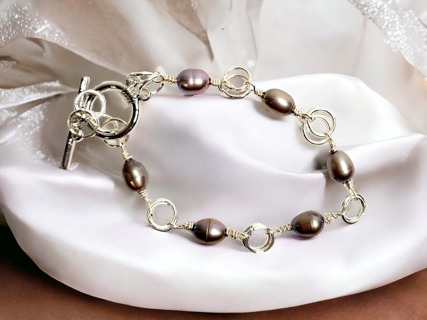 Peacock pearl bracelet, 5-6mm rice pearls, silver plated, toggle clasp