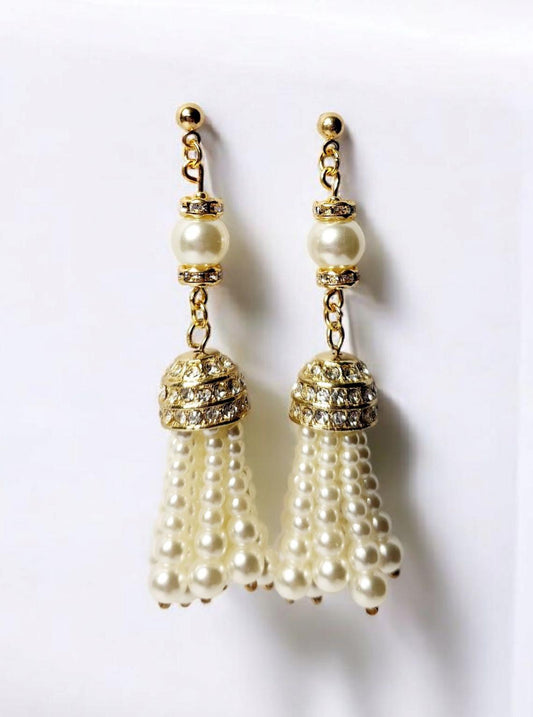 Vintage Sytle Pearl Tassle Earrings in Gold