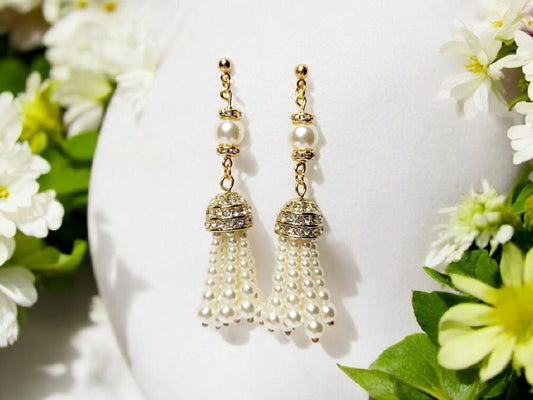 Vintage Sytle Pearl Tassle Earrings in Gold