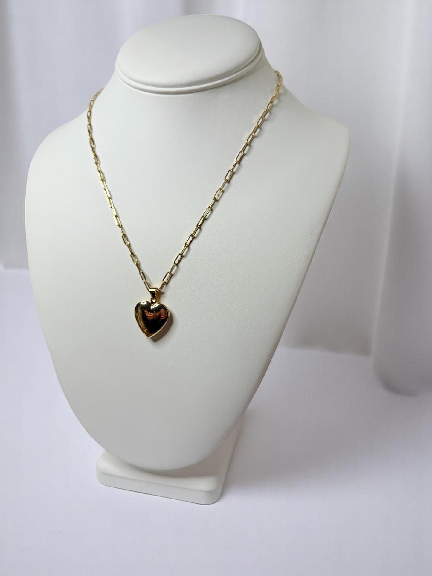 Gold Heart Locket Necklace on Adjustable Paperclip Chain – Timeless Sweetheart Gift