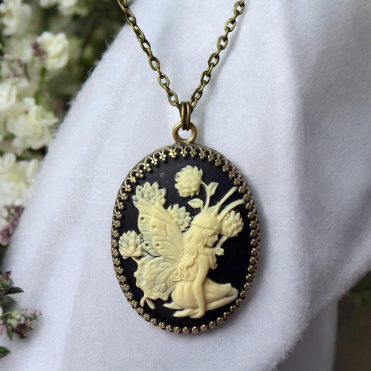 Vintage-Style Lucite Fairy Cameo Pendant Necklace – Antique Bronze Oval Setting on 22" Chain with Extender