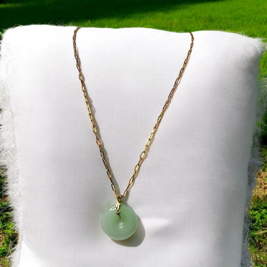 Gold Paperclip Chain Necklace with Green Aventurine Donut Pendant – 18"