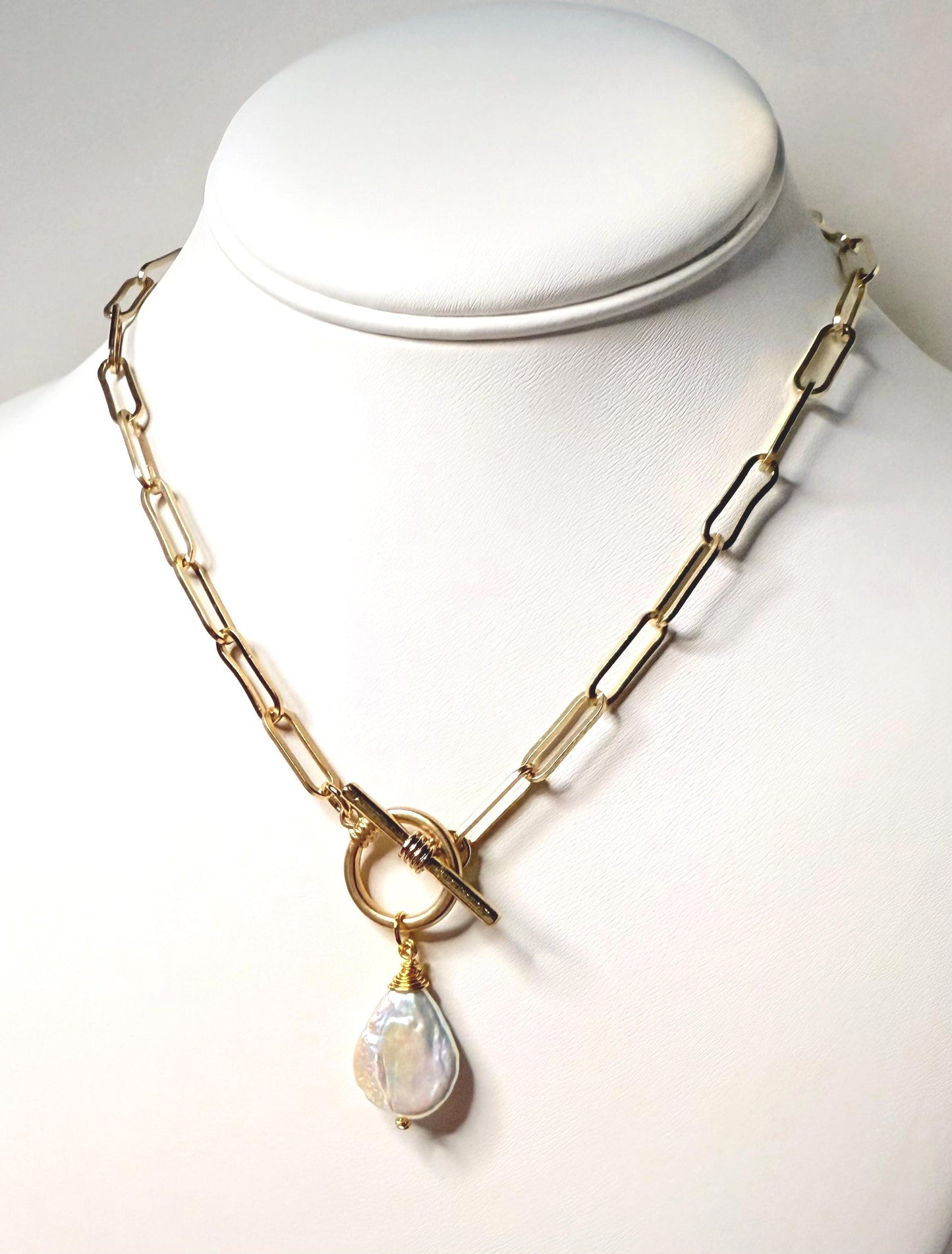 Teardrop Pearl Pendant Necklace – Gold Paperclip Chain with Front Toggle Clasp